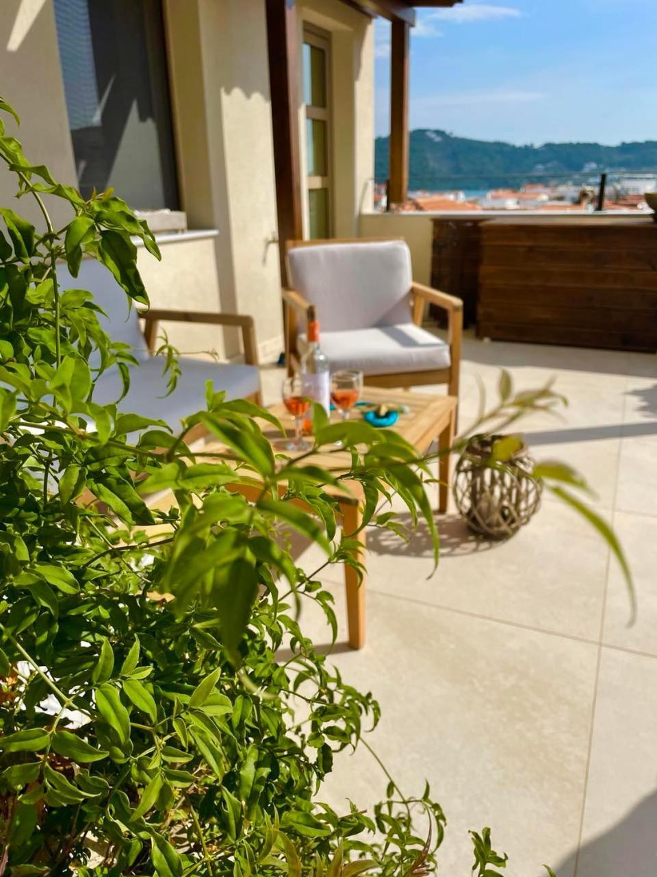 Eumorphia Studios & Apartments Skiathos Town Exterior photo