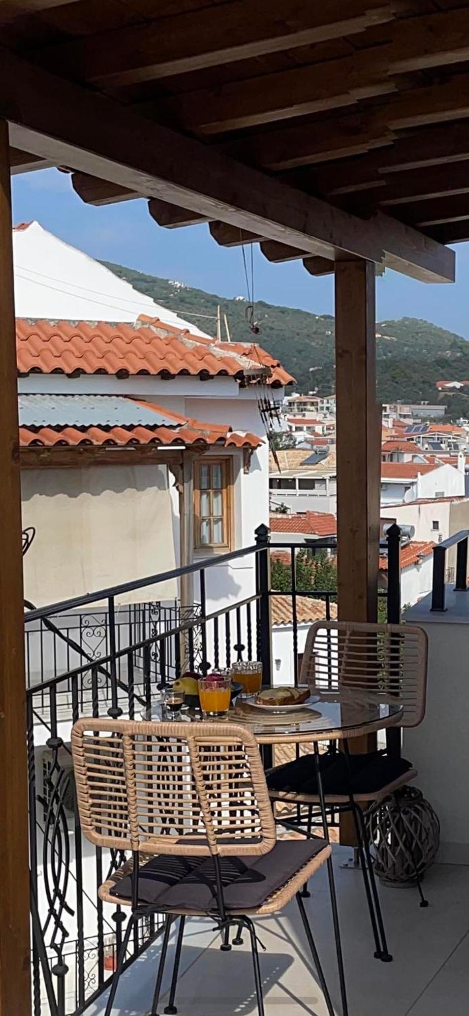 Eumorphia Studios & Apartments Skiathos Town Exterior photo
