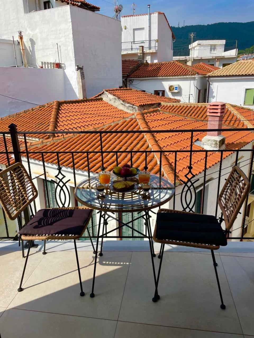 Eumorphia Studios & Apartments Skiathos Town Exterior photo
